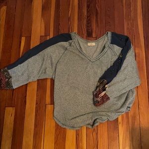 Patchwork sleeve blouse